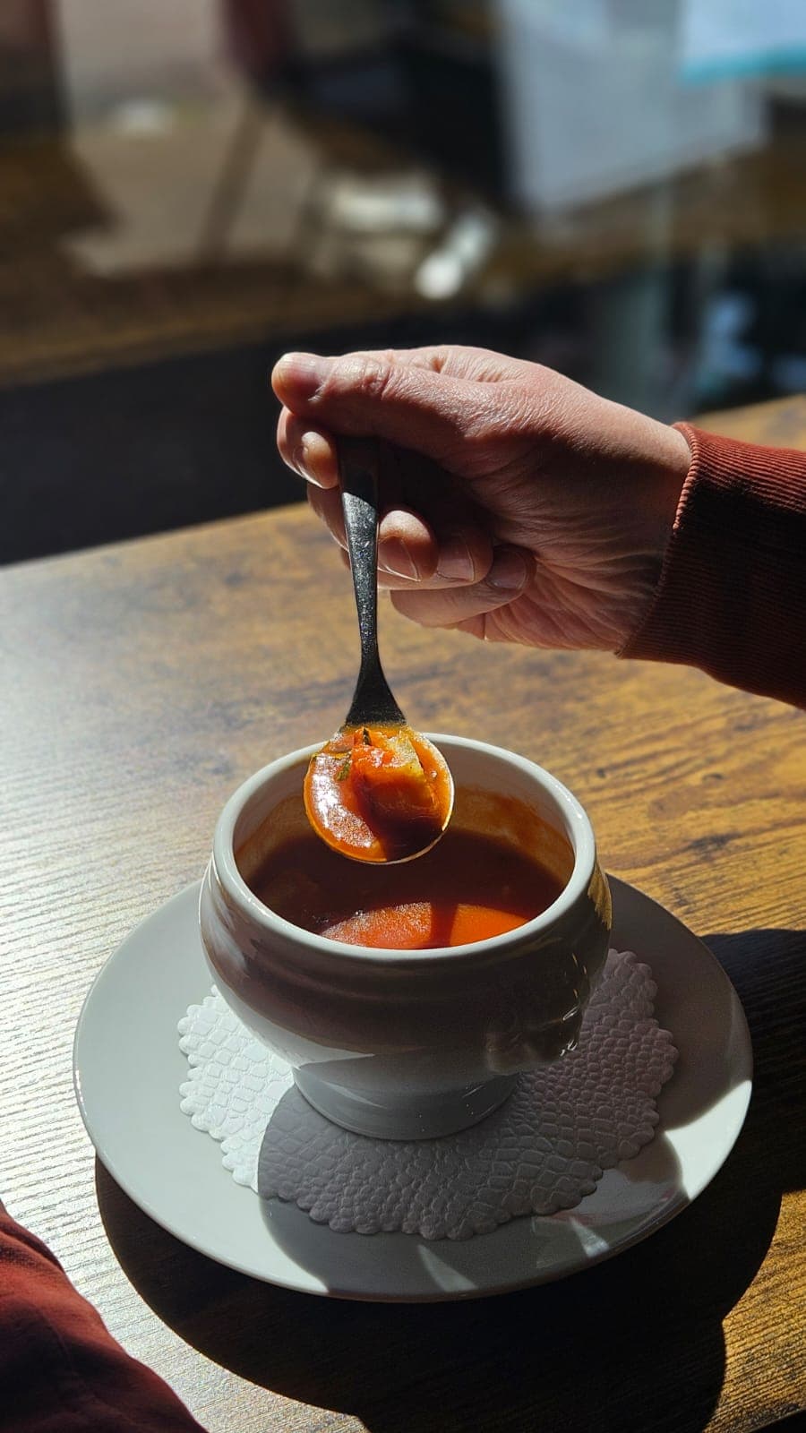 Suppe mit Löffel